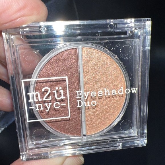 M2U NYC COBBLE HILL Eyeshadow Duo E12601 - Picture 5 of 5